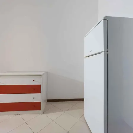 Apartment In 53332 *